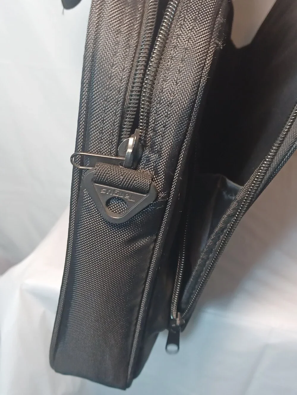 Targus Intellect Black Breifcase With Padded Laptop Area, Front Organizer Pocket